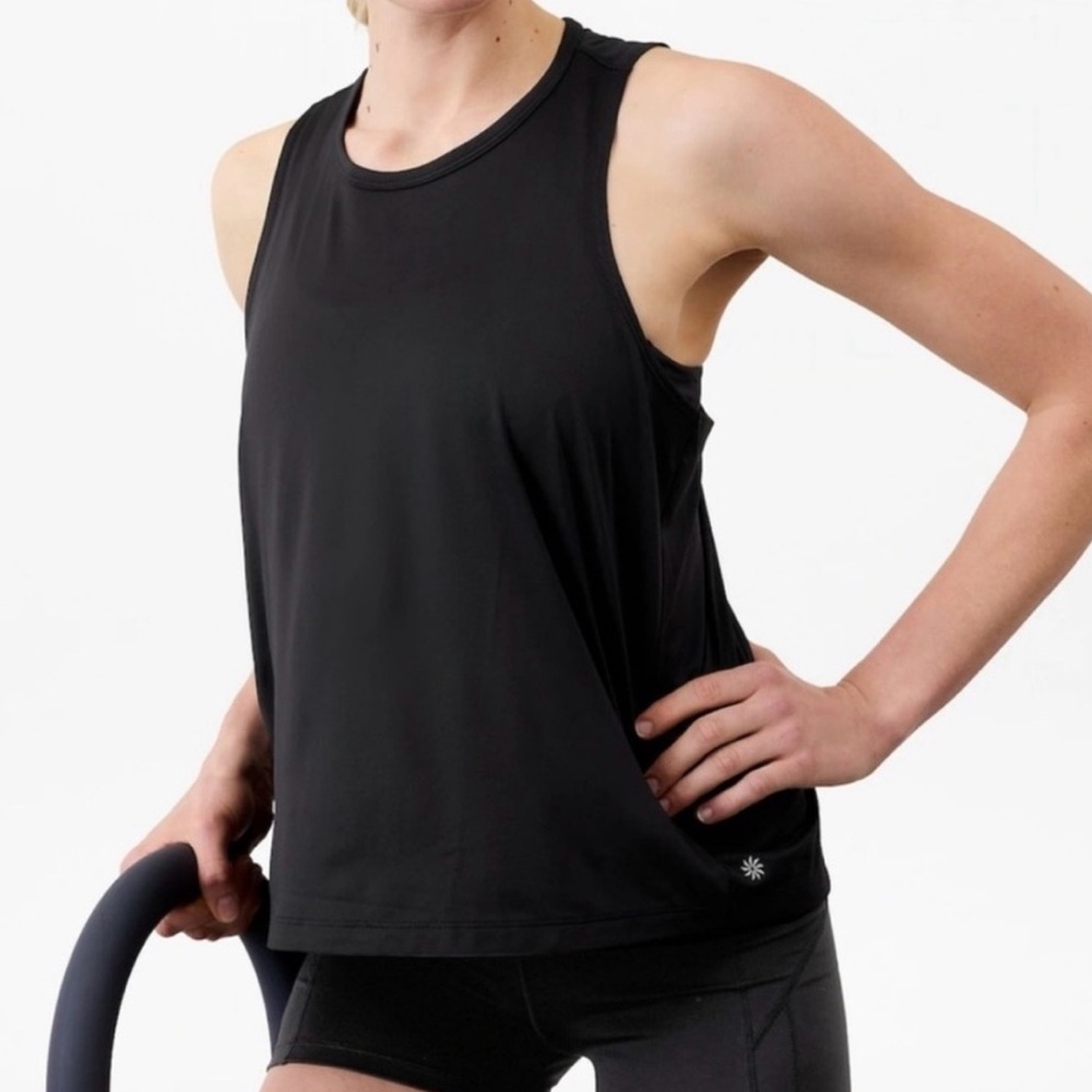 ⭐️ BUNDLE 2️⃣ Athleta Women's Solar UPF Tanks ⭐️
Size M - Picture 3 of 11